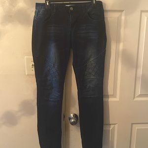 Stylish Dark Blue Skinny Jeans